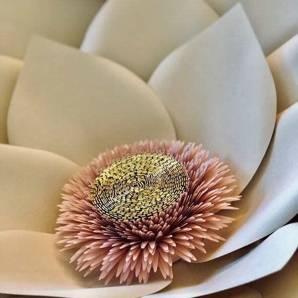 Paper Flower Set - Picture 7 of 8